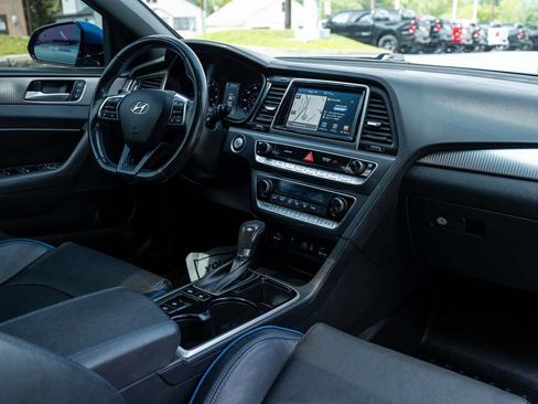 Used 2018 Hyundai Sonata Limited FWD image 26