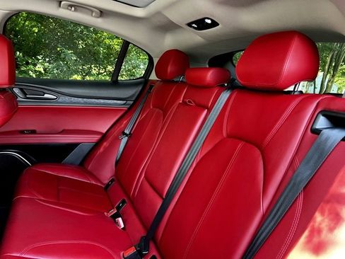 Used 2021 Alfa Romeo Stelvio Sprint w/ Nero Edizione image 21