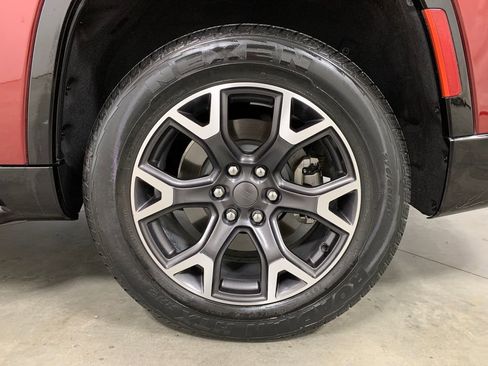 Used 2023 Jeep Wagoneer Series III w/ Rear Seat Video Group 1 image 4