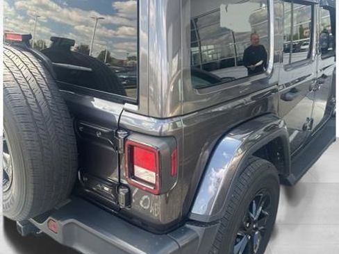 Used 2020 Jeep Wrangler Unlimited Sahara AWD/4WD image 6