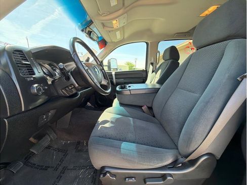 Used 2008 Chevrolet Silverado 2500 LT w/ 1LT Convenience Package image 7