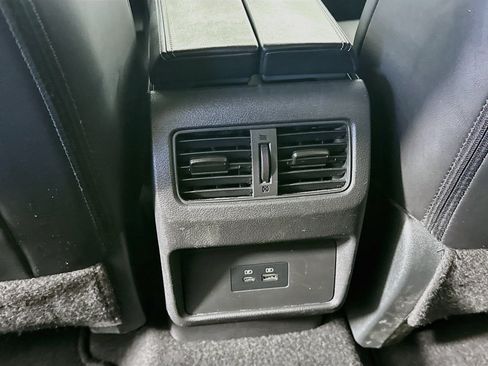 Used 2023 Nissan Rogue SV w/ SV Premium B Package FWD image 27