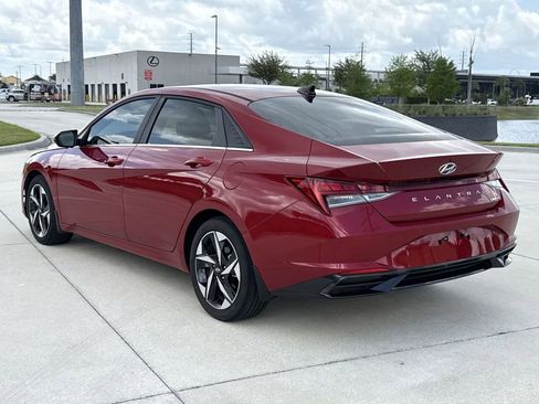 Used 2023 Hyundai Elantra Limited FWD image 10