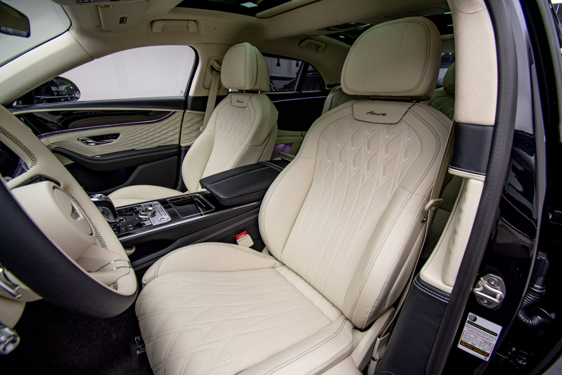 New 2026 Bentley Flying Spur V8 AWD/4WD image 12
