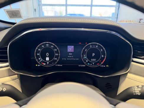 New 2025 Jaguar F-PACE R-Dynamic S image 20