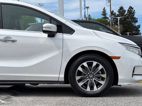 Certified 2024 Honda Odyssey EX-L image 34