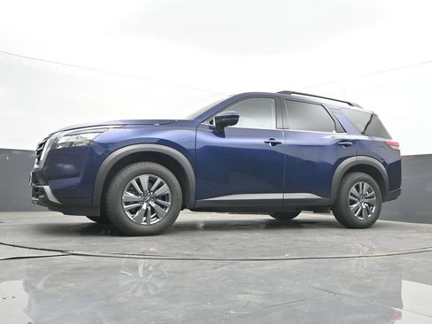 Used 2025 Nissan Pathfinder SV FWD image 49