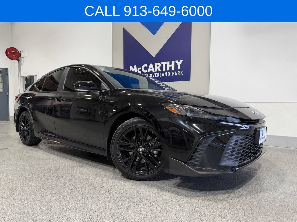 Used 2025 Toyota Camry SE w/ Multimedia Upgrade Package AWD/4WD image 2