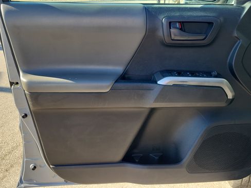 Used 2021 Toyota Tacoma TRD Sport image 21