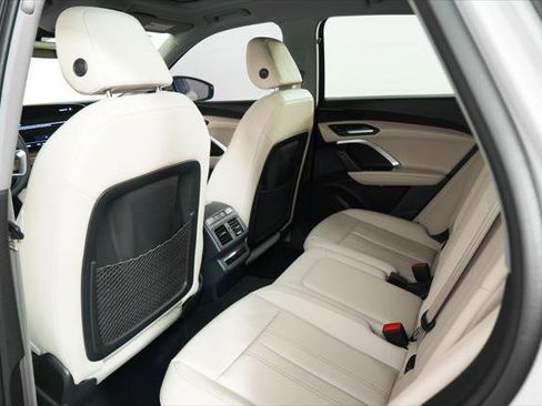 Certified 2025 Audi Q5 Premium image 14