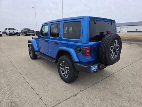 New 2026 Jeep Wrangler Sahara AWD/4WD image 10