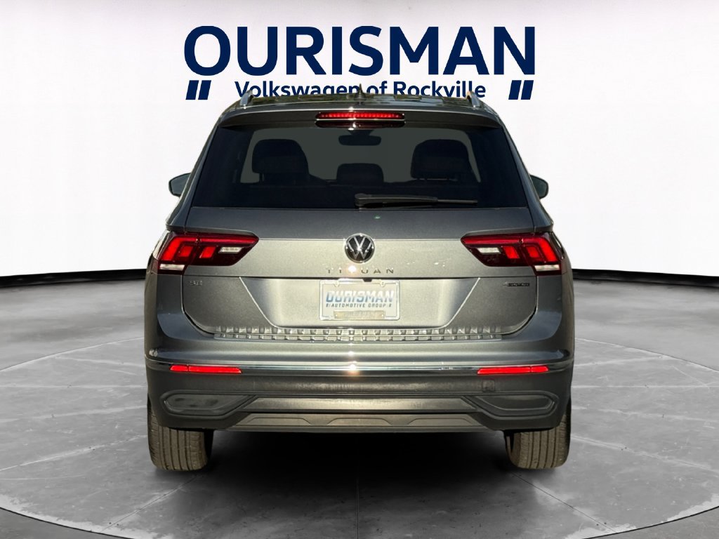 Used 2023 Volkswagen Tiguan SE w/ Panoramic Sunroof Package AWD/4WD image 5