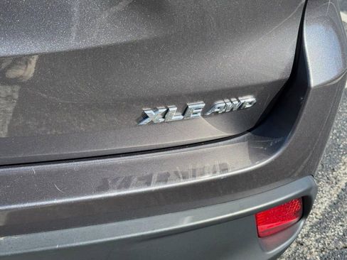 Used 2015 Toyota Highlander XLE image 4