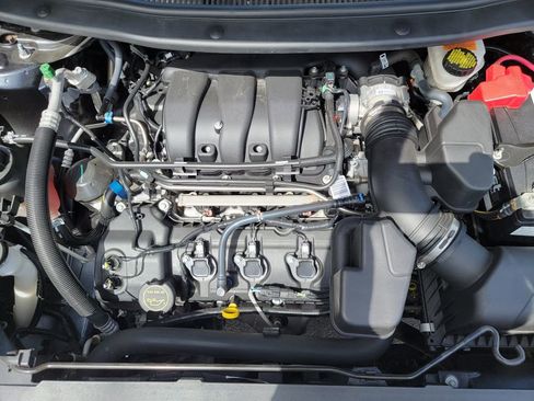 Used 2019 Ford Explorer XLT w/ Equipment Group 202A image 29