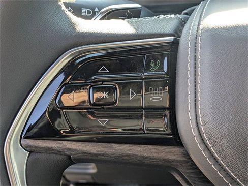 Used 2024 Jeep Grand Cherokee Overland w/ Trailer Tow Package image 17