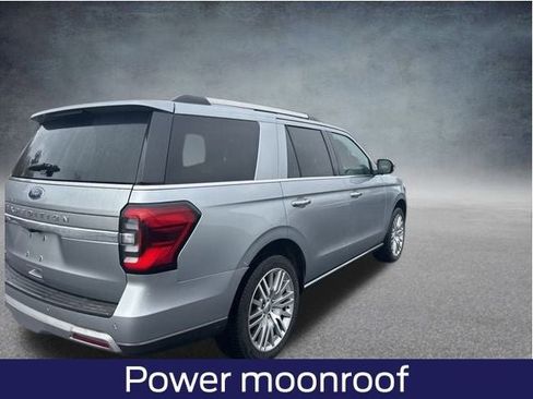 Used 2024 Ford Expedition Limited image 6