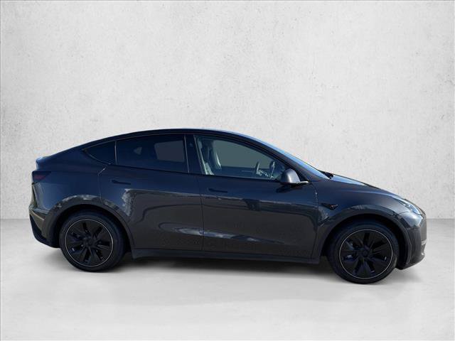 Used 2024 Tesla Model Y Long Range AWD/4WD image 4