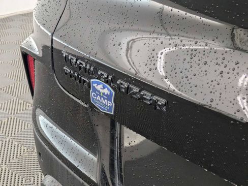 Used 2022 Chevrolet TrailBlazer RS w/ Sun and Liftgate Package image 13