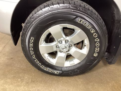 Used 2012 Nissan Frontier SV w/ SV Premium Utility Pkg AWD/4WD image 34