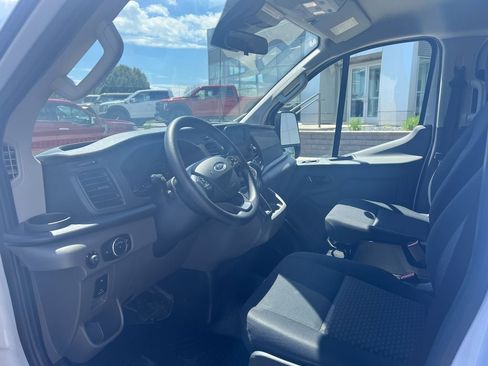 Certified 2025 Ford Transit 250 Low Roof w/ Exterior Upgrade Package RWD image 9