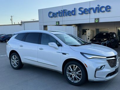 Used 2024 Buick Enclave Essence w/ Experience Buick Package