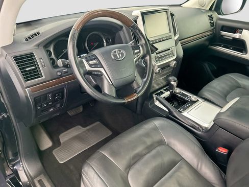 Used 2019 Toyota Land Cruiser w/ Preferred Accessory Package AWD/4WD image 9