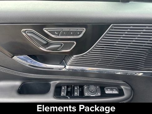 Certified 2022 Lincoln Corsair AWD w/ Premium Package image 15