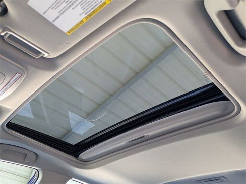 Used 2021 Toyota Camry XLE w/ Navigation Upgrade Package image 22