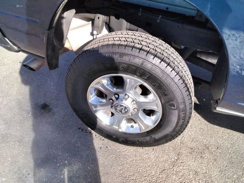 Used 2024 RAM 2500 Big Horn w/ Sport Appearance Package image 18