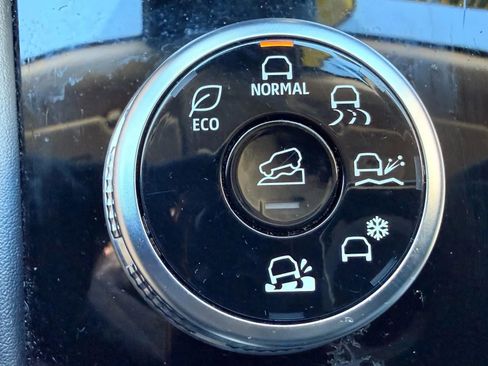 Used 2024 Mitsubishi Outlander Ralliart image 8