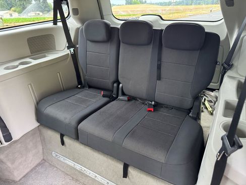 Used 2008 Dodge Grand Caravan SXT FWD image 14