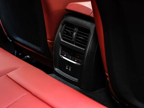 Used 2025 BMW 330i xDrive Sedan image 41