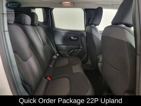 Used 2023 Jeep Renegade Latitude w/ Sun/Sound Group AWD/4WD image 16