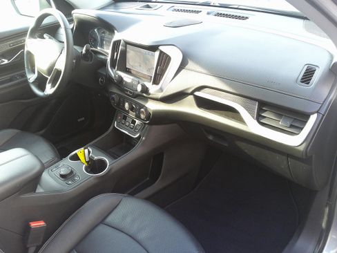 Used 2021 GMC Terrain SLT w/ Infotainment Package II image 26