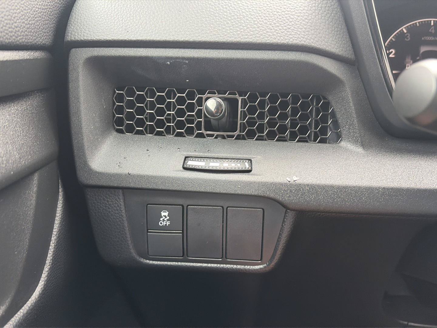 Used 2025 Honda CR-V LX image 11