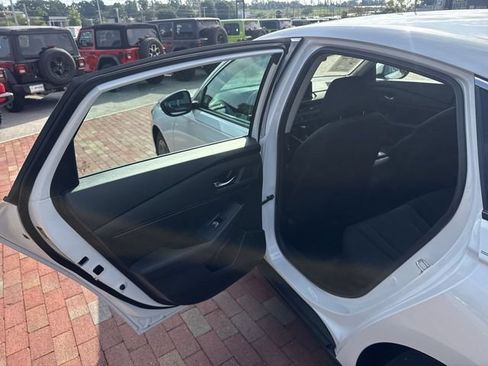Certified 2024 Honda Accord EX image 27