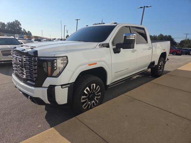Used 2026 GMC Sierra 3500 Denali Ultimate AWD/4WD image 6