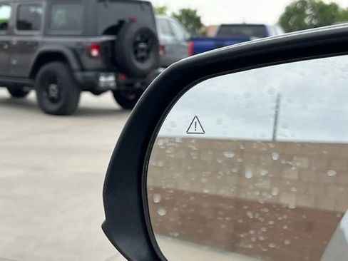 Used 2024 Hyundai Ioniq 5 SEL image 18