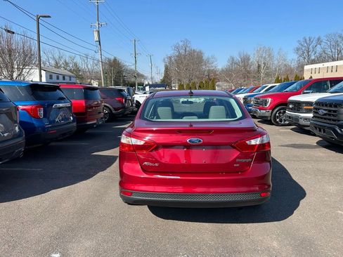 Used 2013 Ford Focus SE image 6