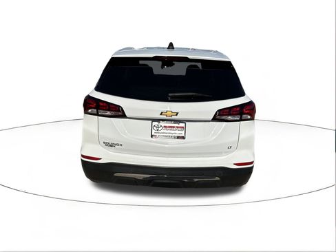 Used 2023 Chevrolet Equinox LT w/ Driver Convenience Package image 4