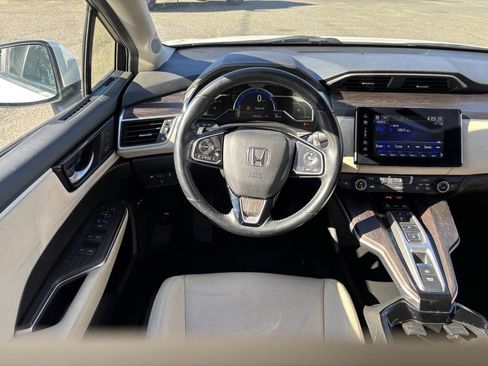 Used 2018 Honda Clarity Touring image 6