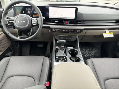 New 2026 Kia Carnival EX FWD image 9