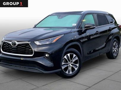 Used 2023 Toyota Highlander XLE