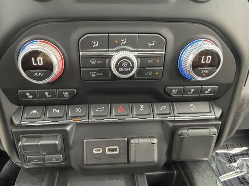 Used 2019 GMC Sierra 1500 AT4 w/ AT4 Premium Package AWD/4WD image 13
