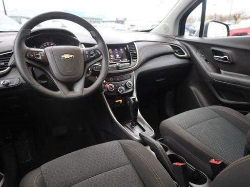 Certified 2020 Chevrolet Trax LS w/ Tint and Cruise Package image 31