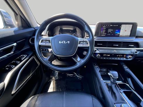 Used 2022 Kia Telluride EX w/ EX Premium Package FWD image 6