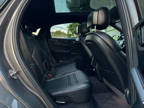 Used 2020 Porsche Cayenne S w/ Premium Package image 45