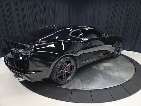 Used 2022 Chevrolet Camaro SS RWD image 13