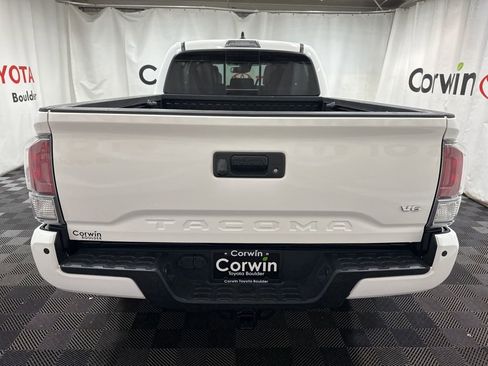 Used 2022 Toyota Tacoma TRD Off-Road image 7