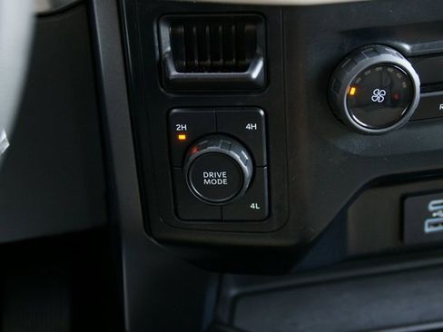 Used 2023 Ford F150 XLT image 35